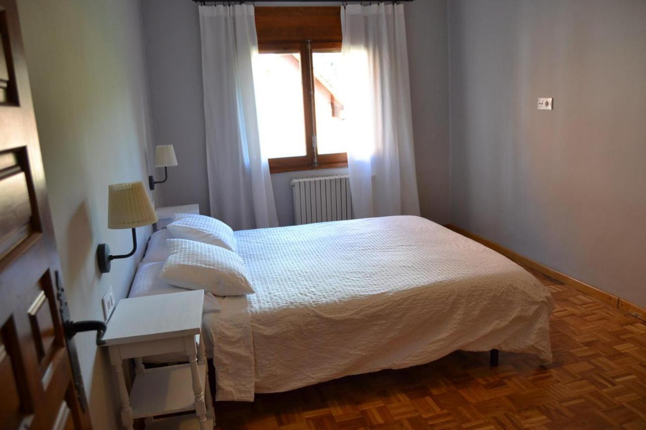 Amplio Apartamento Con Piscina En ييفيا المظهر الخارجي الصورة
